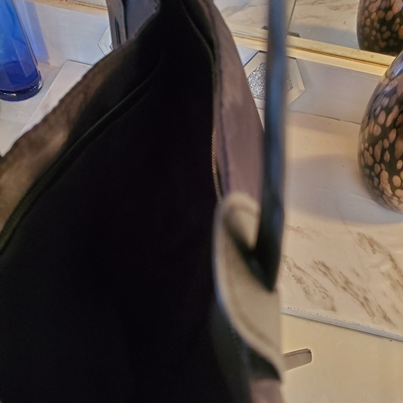 Black,fully Lined Tote - Picture 6 of 8